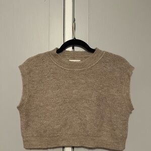 Casual Sleeveless Knit Crop Top - Beige